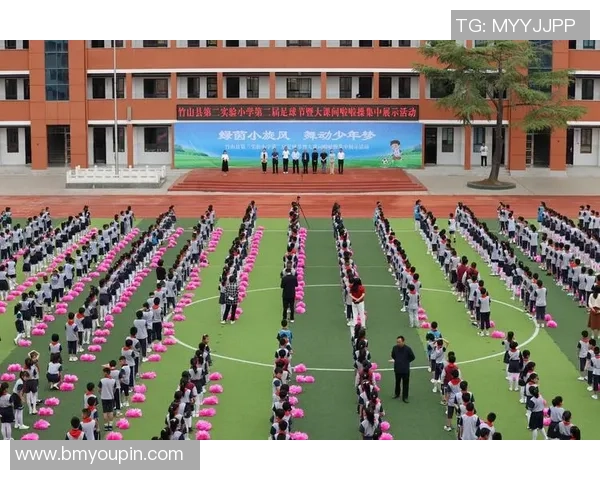 噗噗足球球星燃情绿茵逐梦未来展现无限激情魅力风采